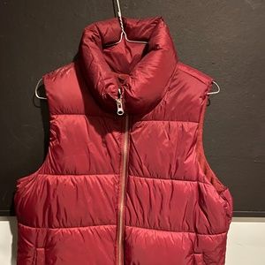 Old Navy Women’s Burgundy Zipper Vest